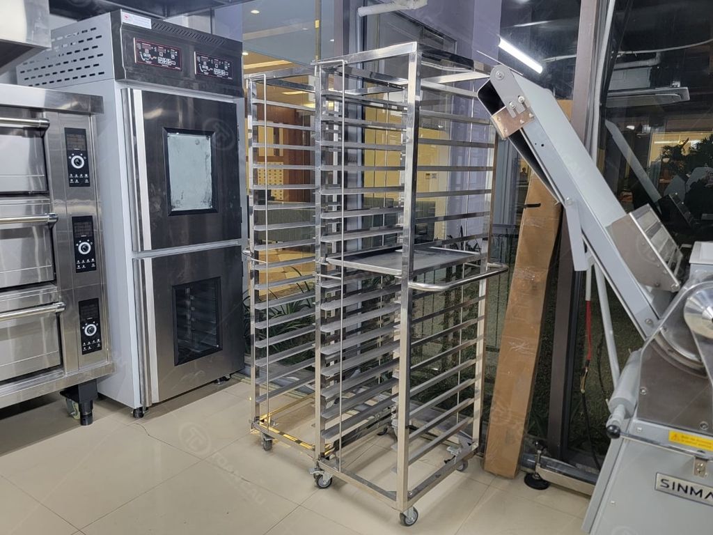 Xe đẩy khay bánh 16 tầng TC-XDK16B thực tế