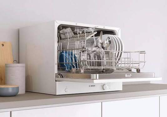 Máy rửa bát mini cho hộ gia đình 2-3 người: giải pháp tiết kiệm diện tích