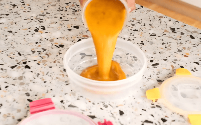 Bộ 8 Hộp Tròn & Vuông Joseph Joseph 1000013 chất liệu nhựa an toàn