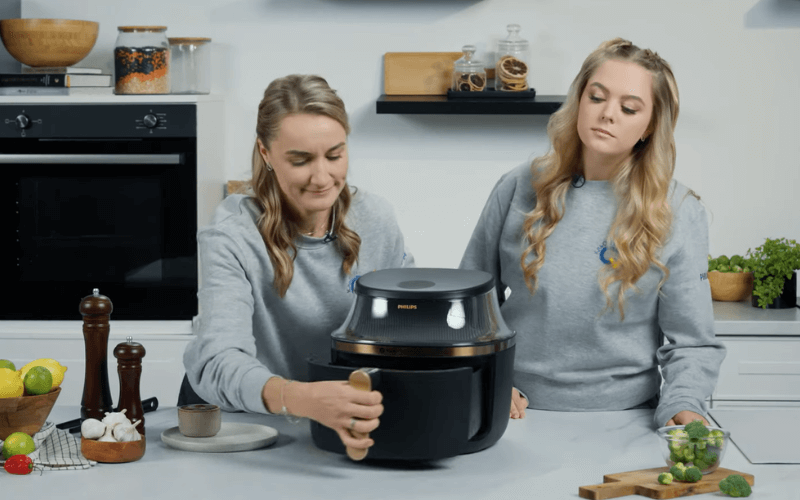 Nồi chiên không dầu Philips NA332/00 6,2L vận hành an toàn