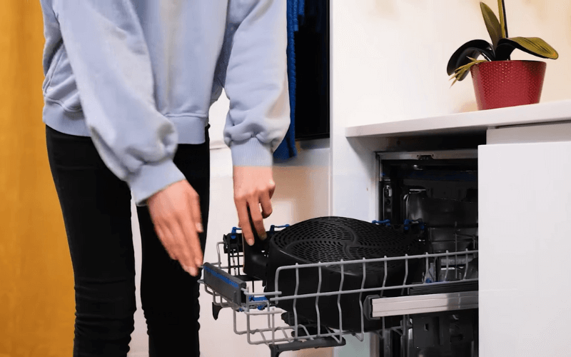 Nồi chiên không dầu Philips NA332/00 6,2L vệ sinh dễ dàng