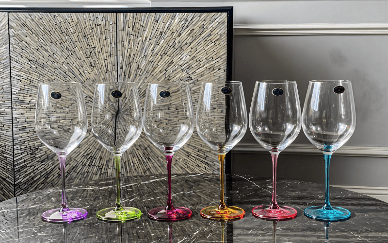 Set 6 ly vang Uria màu chân 480ml Crystal Bohemia