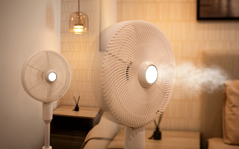 Quạt cây phun sương tạo ẩm cao cấp Joelyns màu trắng