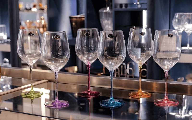 Set 6 ly vang Uria màu chân 480ml Crystal Bohemia