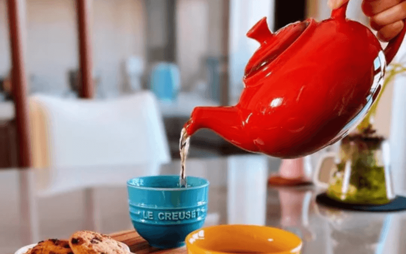 Bộ ấm chén cầu vồng 5 món Le Creuset