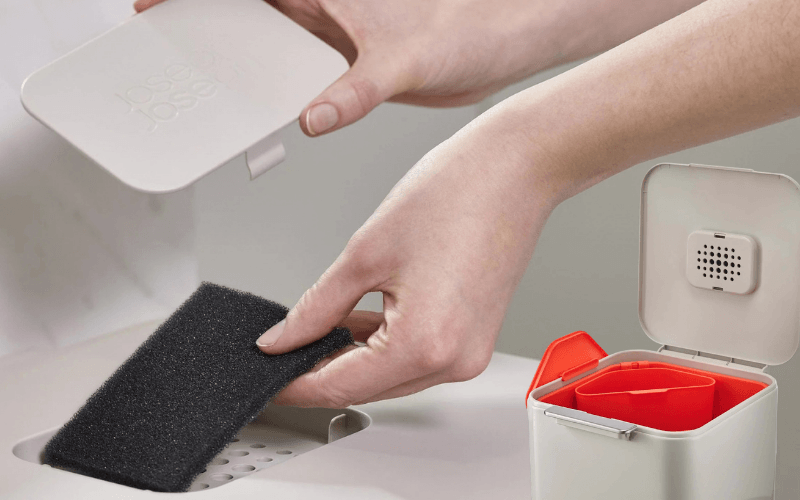 Thùng rác phân loại và khử mùi 3 ngăn Joseph Joseph Totem 40L/60L