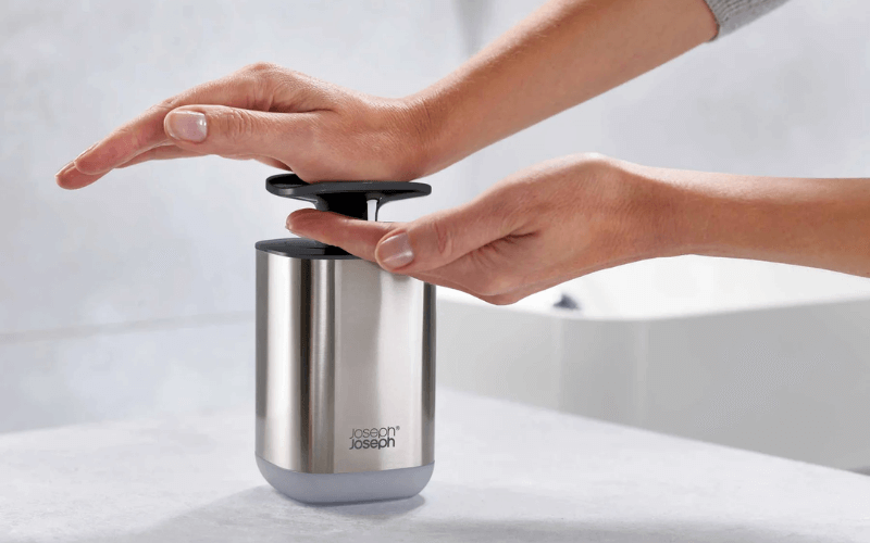 Bình bơm xà phòng Joseph Joseph Presto đầu bơm lớn