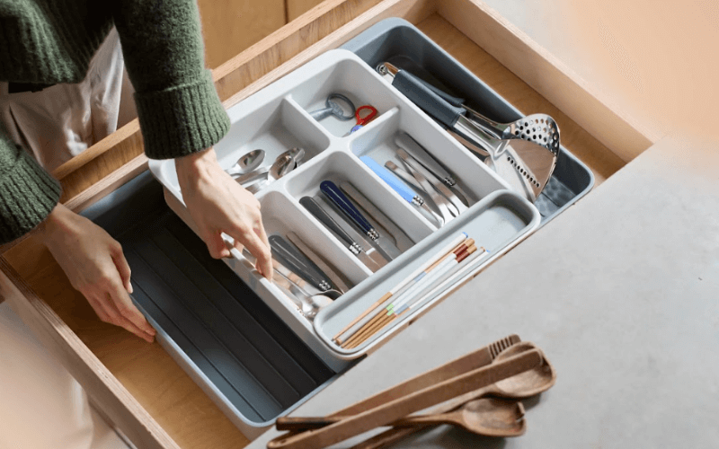 Khay đựng chia ngăn đa năng Joseph Joseph nới rộng 8500016