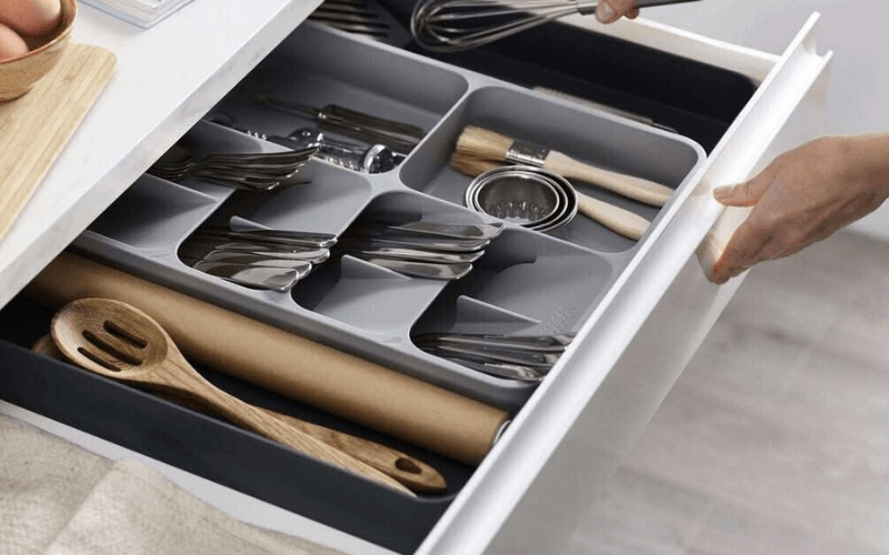Bộ khay chia ngăn kéo, để dao thìa dĩa Joseph Joseph 85166 DrawerStore Grey