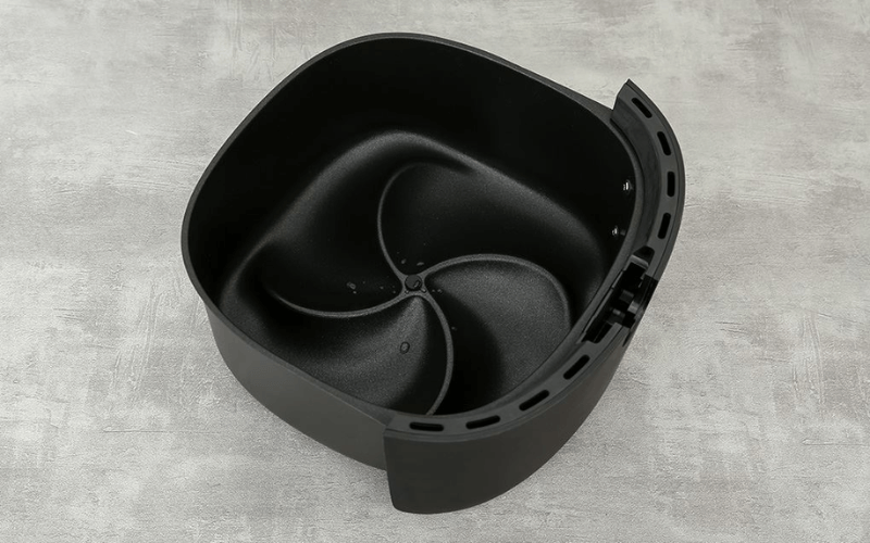 Lòng nồi phủ chống dính của nồi chiên không dầu Philips NA332/00 6,2L