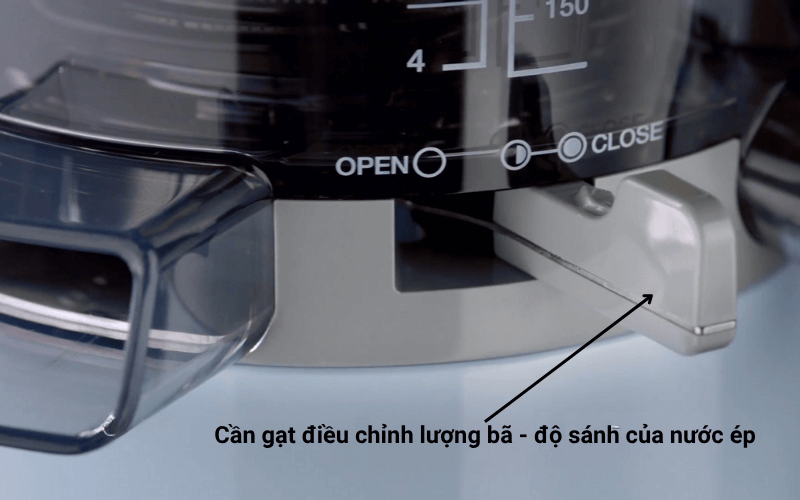 Máy ép chậm SMEG cần gạt