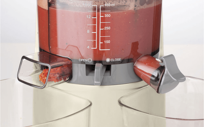 Máy ép chậm SMEG tách bã và nước