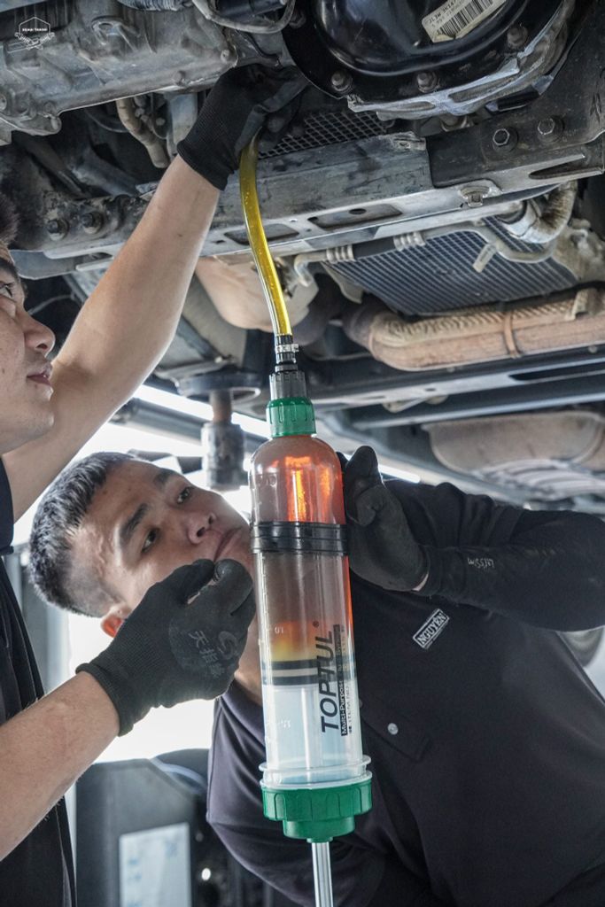 CÁC MỐC BẢO DƯỠNG VÀ THAY THẾ DUNG DỊCH TRÊN Ô TÔ