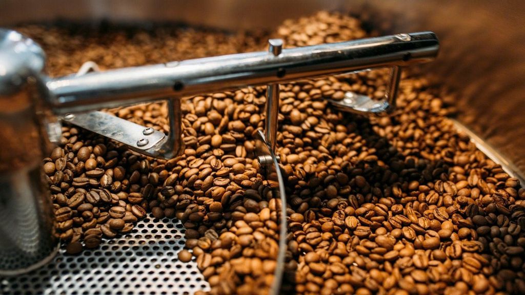 Các Yếu Tố Quan Trọng Khi Chọn Xưởng Rang Gia Công (OEM) Cho Thương Hiệu Cà Phê Mới