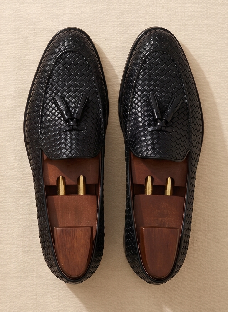 THE VENEZIA TASSEL LOAFER
