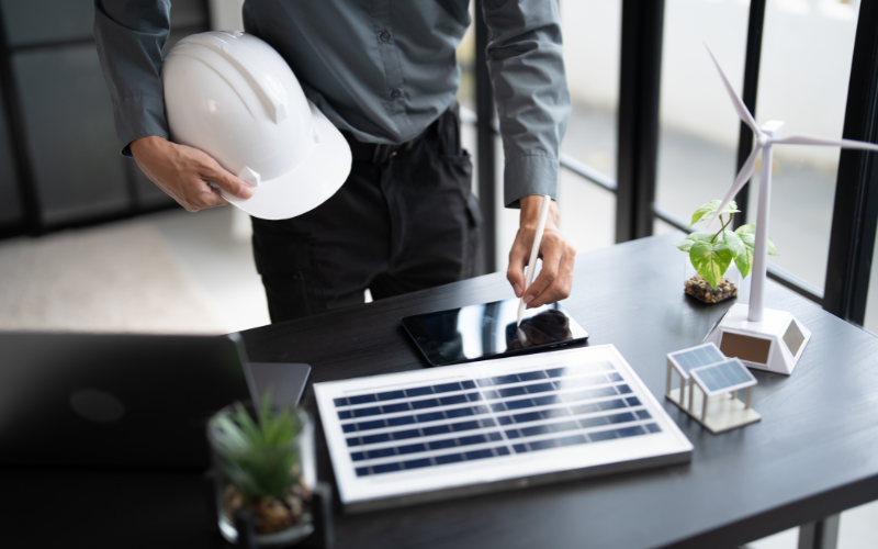 Cách lắp đặt hệ thống điện mặt trời đúng kỹ thuật 2025: Hướng dẫn chi tiết từ chuyên gia