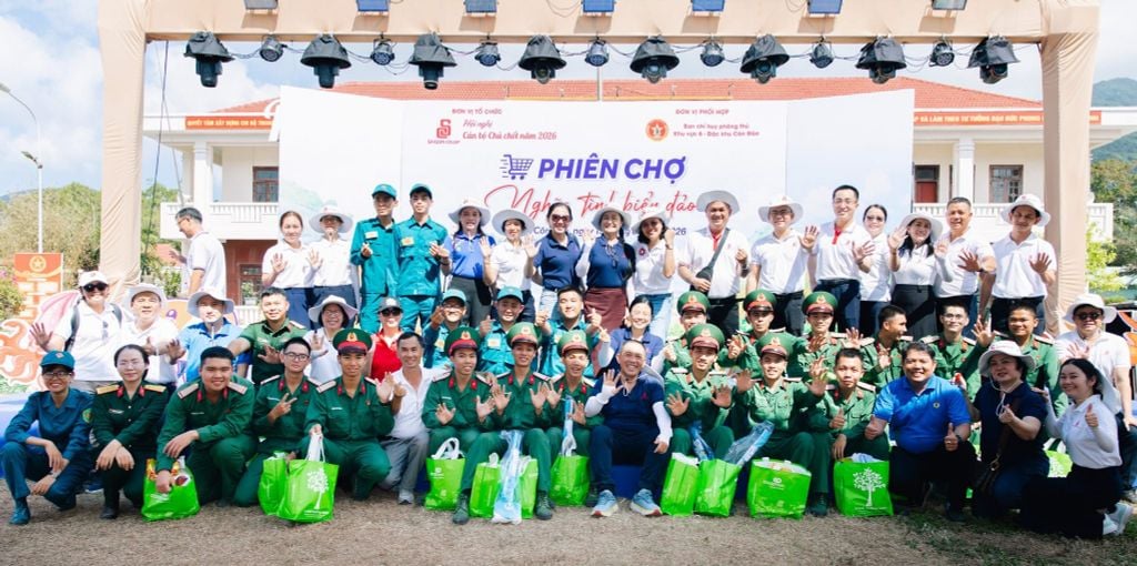SAIGON CO.OP TỔ CHỨC “PHIÊN CHỢ NGHĨA TÌNH BIỂN ĐẢO” TẠI CÔN ĐẢO