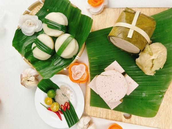 Chả lụa kết hợp bánh dày&nbsp;giò Cửu Long