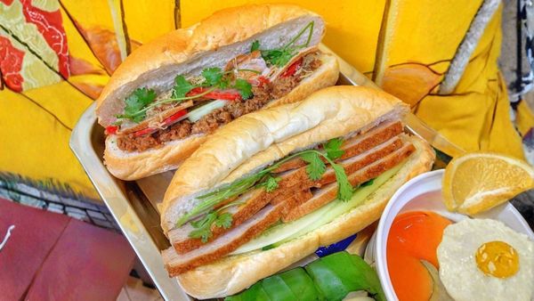 banh-mi-kep-cha-chien
