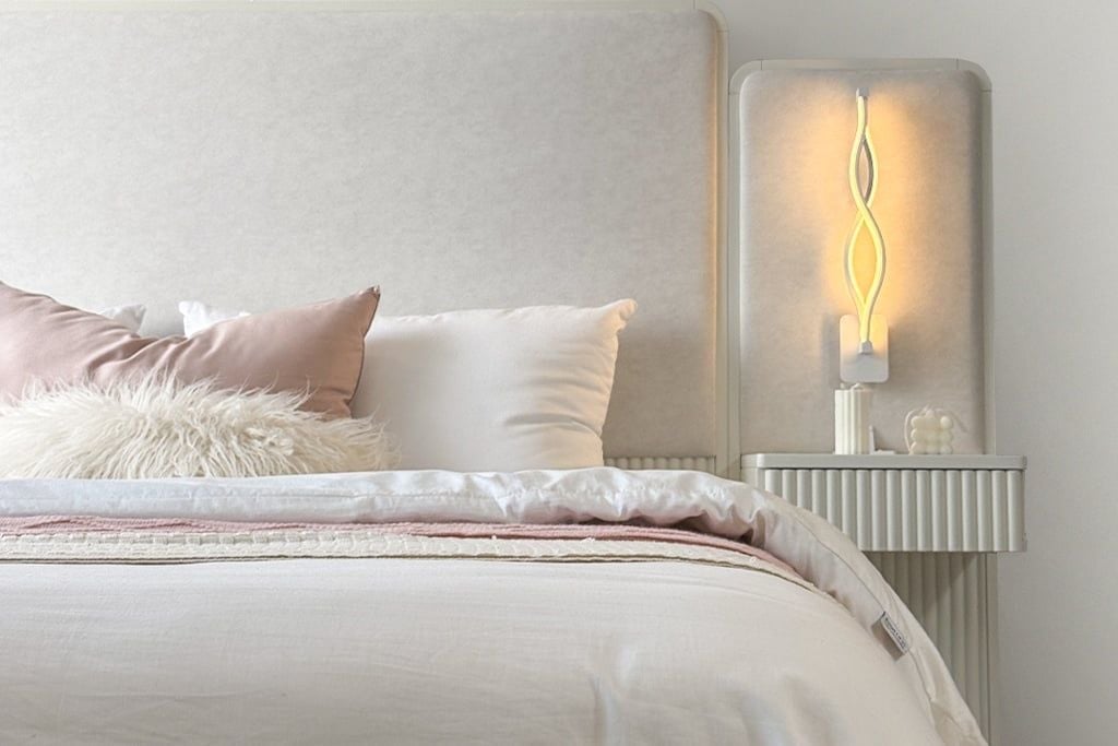 Review chi tiết giường Champagne – Có phù hợp với căn hộ chung cư không?