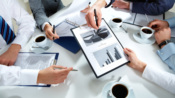 Case Study: Toàn Cảnh Quy Trình Xây Dựng Kế Hoạch Kinh Doanh Cùng Team Vượt Ngưỡng (Ví dụ thực tế từ Clover Spa)