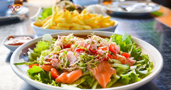Salad cá hồi