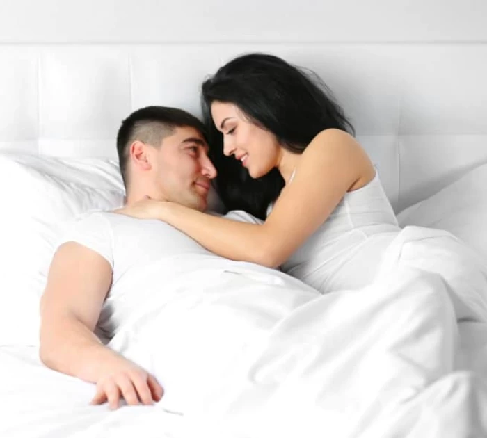 Sợ Không Đáp Ứng Đủ Chuyện Chăn Gối Của Vợ Đẹp: Nỗi Lòng Thầm Kín Của Vị CEO Tuổi 40
