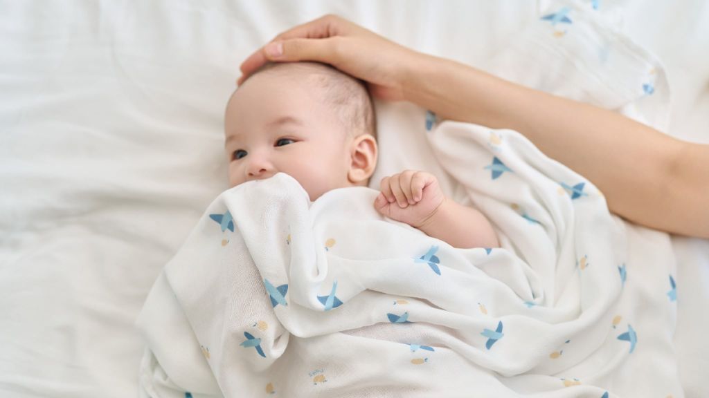 Mùa hè nóng bí, đâu là chất liệu phù hợp cho làn da nhạy cảm của bé?