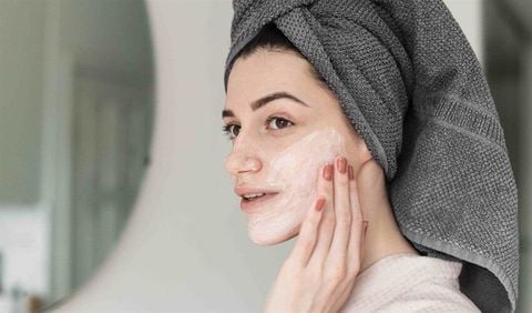 Cách dưỡng ẩm da mặt vào mùa đông hiệu quả, da mềm mịn