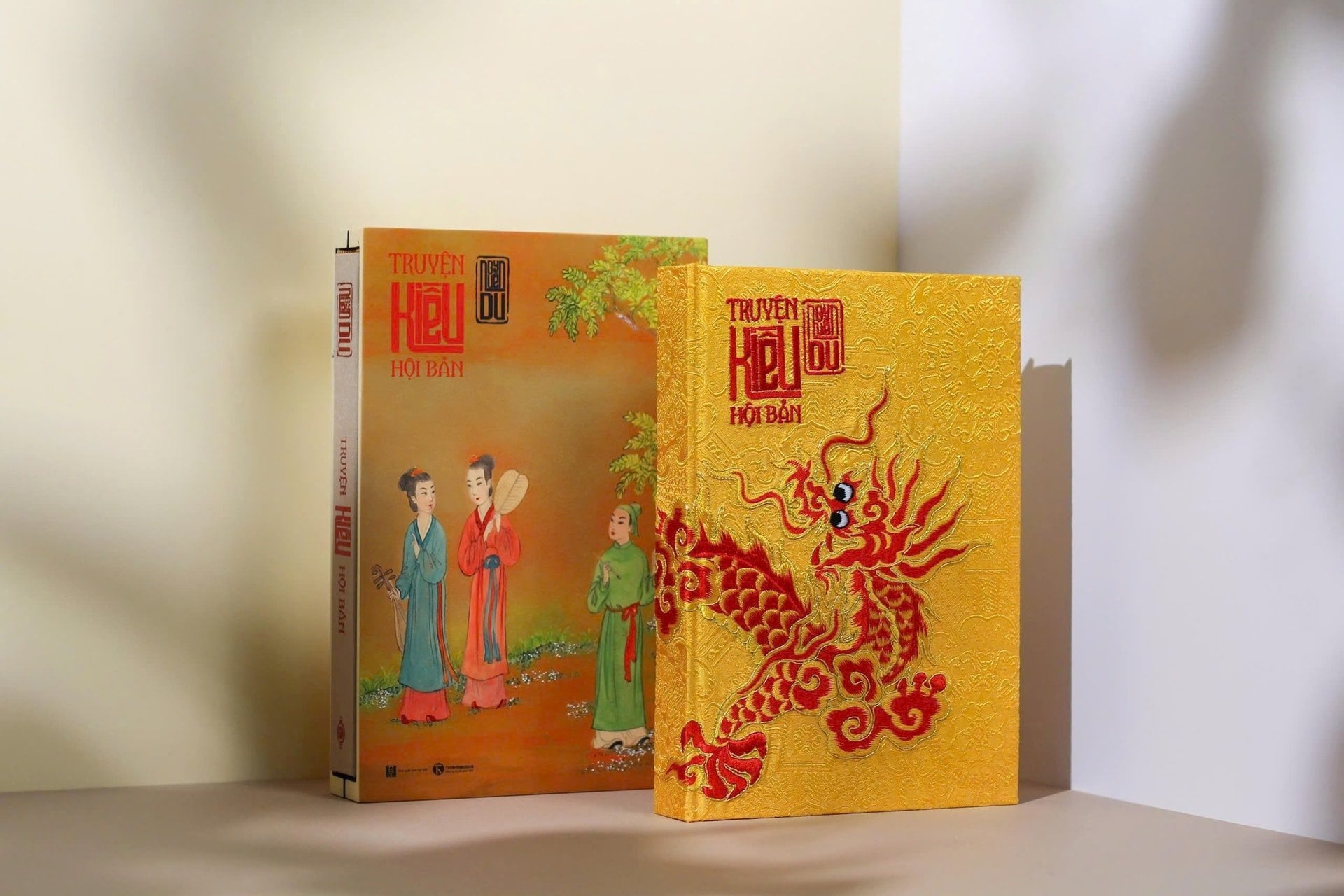 Ấn Bản Sơn Mài - Truyện Kiều Hội Bản Nguyễn Du - Bản Nôm Của Hoàng Gia Triều Nguyễn