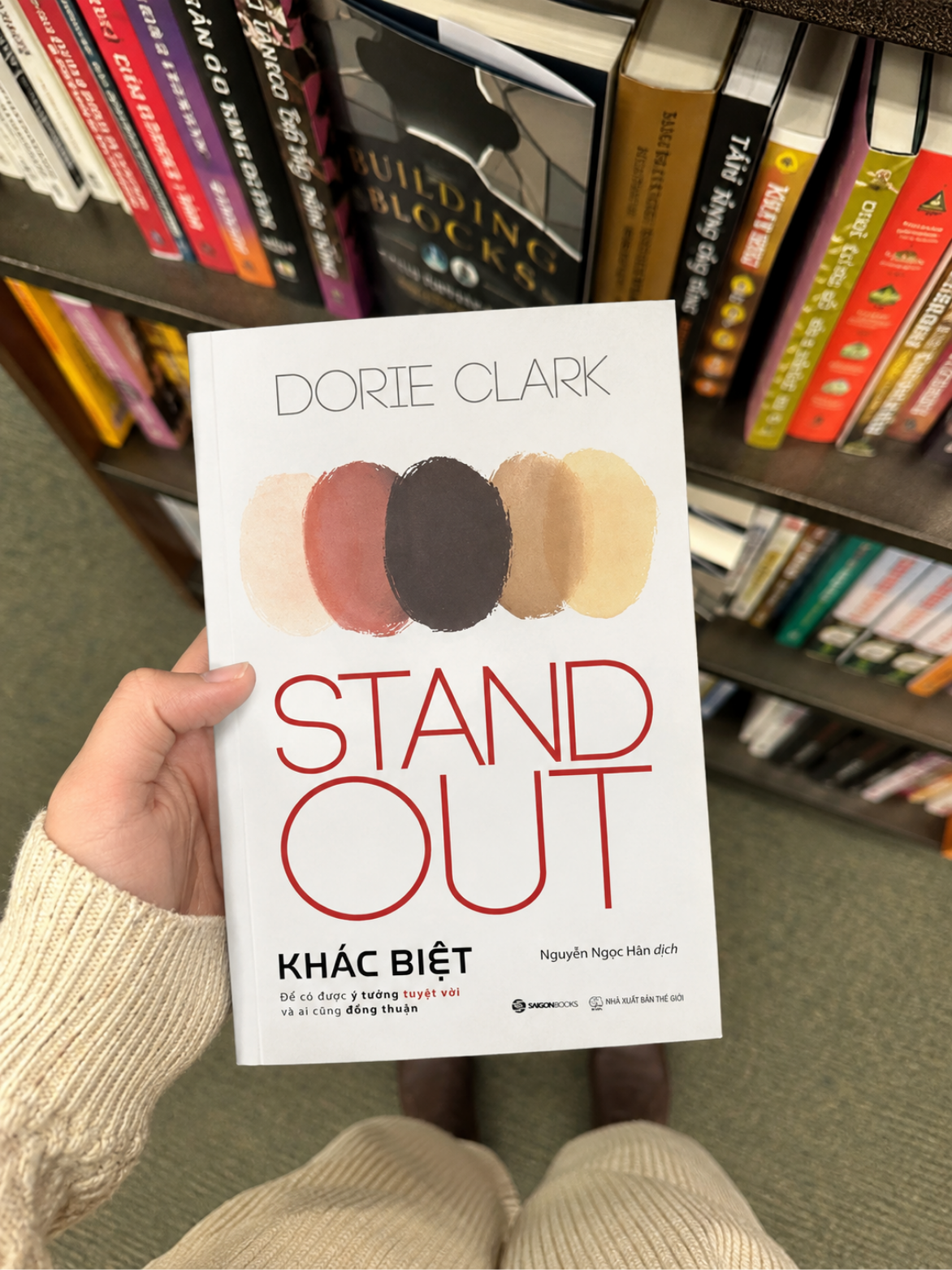 Làm Chăm Chỉ Vẫn Chưa Được Công Nhận? Stand Out – Khác Biệt Chỉ Bạn Cách Tạo Dấu Ấn Nghề Nghiệp