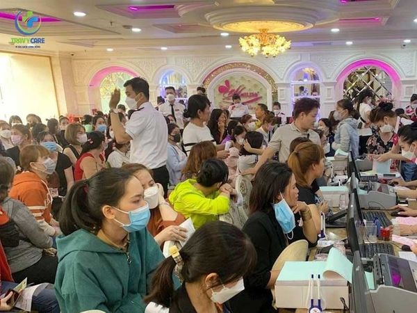 khu vực phòng chờ luôn tấp nập khách hàng tại Mailisa.
