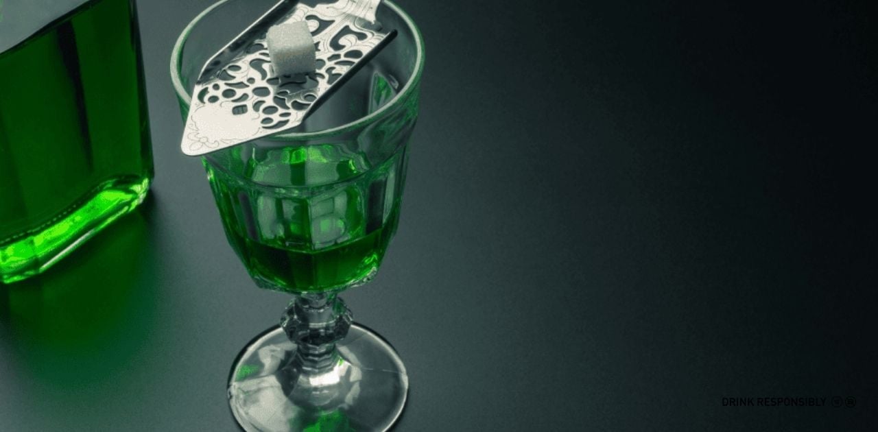 Absinthe là gì? Tìm hiểu về nàng tiên của thế giới rượu