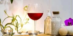 Cách uống vang đẹp da: Uống bao nhiêu, lúc nào, loại nào?