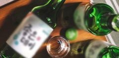Rượu soju là gì, bao nhiêu độ? Cách thưởng thức chuẩn Hàn