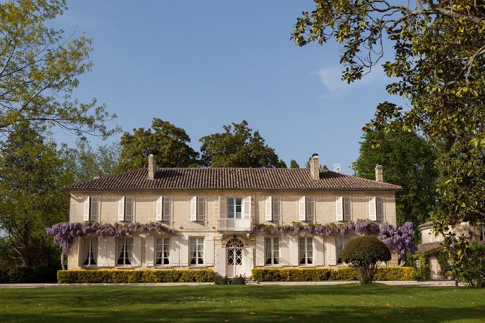 Kiến trúc điền trang Chateau Montlabert với lịch sử lâu đời tại Bordeaux Pháp