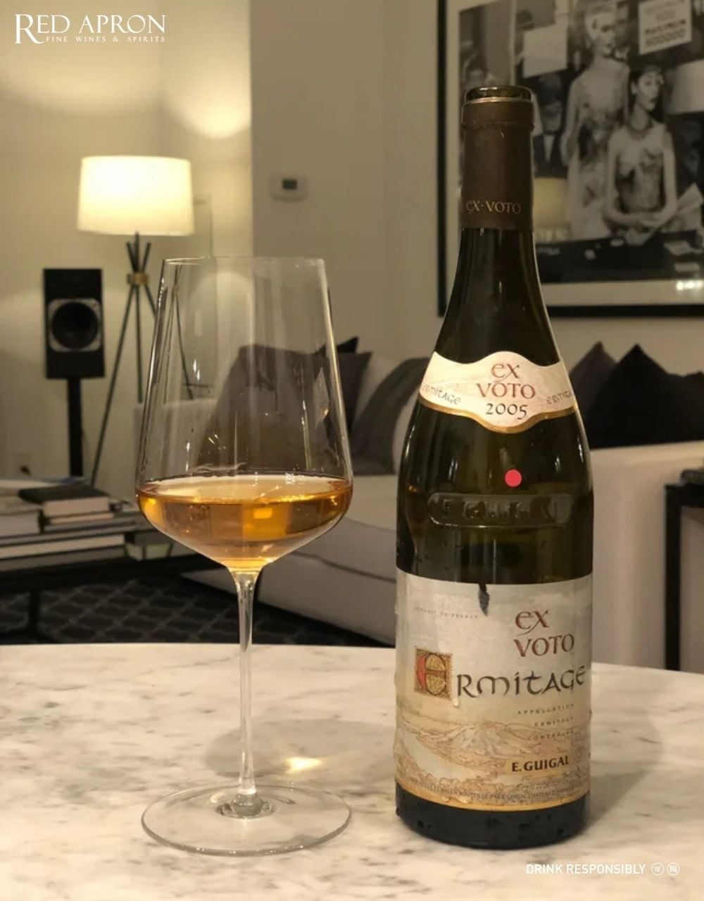 Chai rượu E Guigal Ermitage Ex Voto White được sản xuất từ nho Marsanne cổ thụ tại vùng Hermitage, Rhône