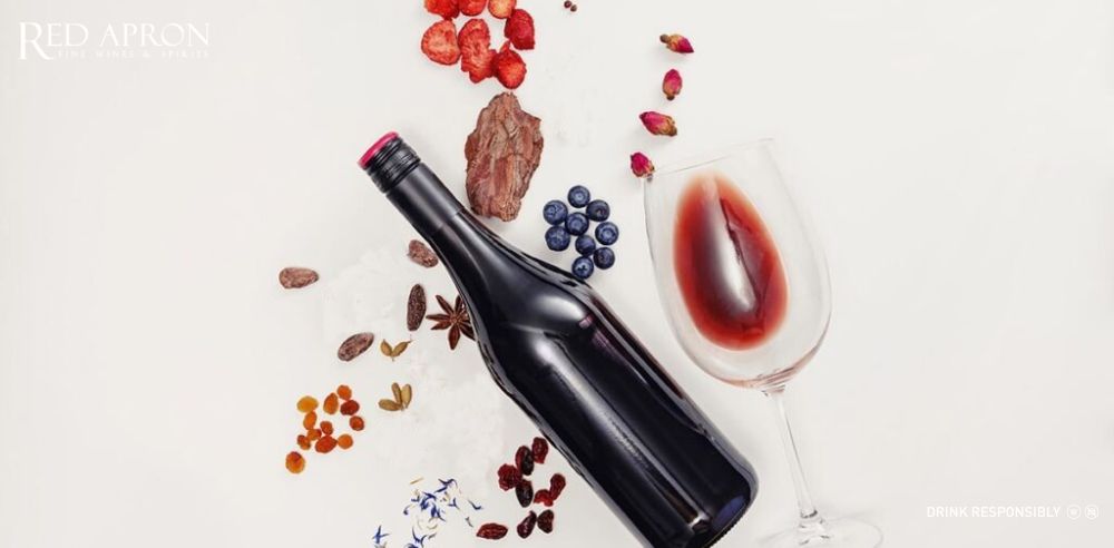 Cụm nho Merlot vùng Pomerol cùng Cabernet Franc, nguyên liệu chính tạo nên rượu vang Pomerol.