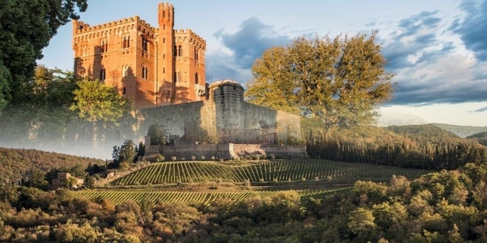 Lâu đài Castello di Brolio tại Tuscany – nơi gắn liền với lịch sử sản xuất rượu vang Ricasoli và vùng Chianti Classico