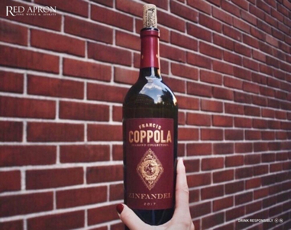 Bàn phô mai Gouda và Cheddar dùng cùng Cabernet Sauvignon trong cách kết hợp rượu vang và phô mai