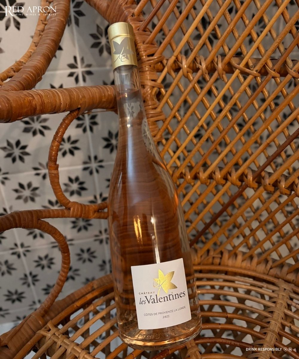 Gà nướng BBQ ăn kèm rượu vang Chardonnay hoặc Pinot Noir