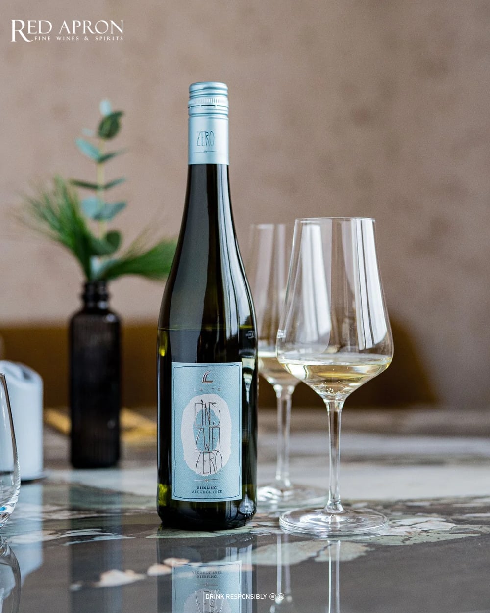 Bộ rượu vang không cồn dành tặng Trung thu gồm Leitz Eins-Zwei Zero Riesling, Bottega 0 Rosé và Pierre Zero Chardonnay; quà tặng tinh tế, phù hợp gia đình và doanh nghiệp, dễ pairing với bánh trung thu.