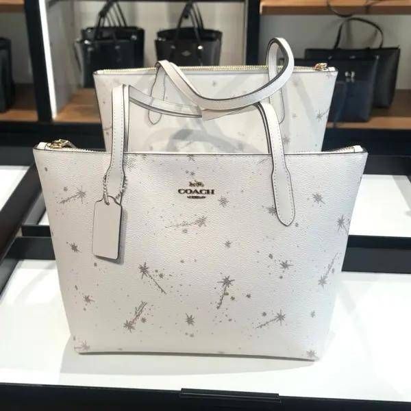 Coach Auth Khác Fake Ở Đâu? Cách Nhận Biết Coach Chính Hãng Chuẩn Nhất