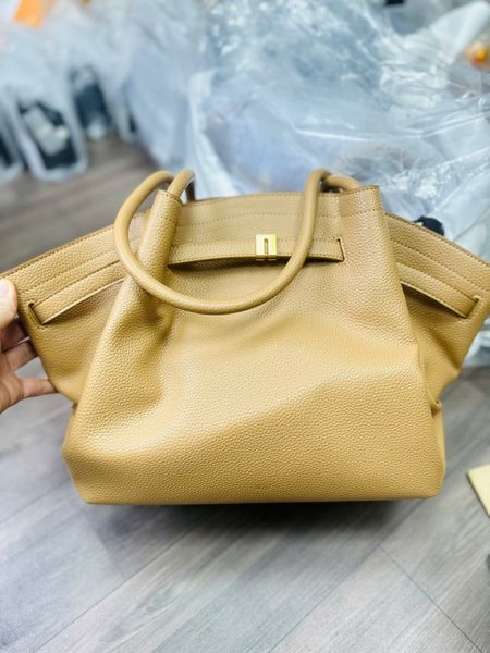 Cách Check Túi JW PEI Chính Hãng Chuẩn Nhất