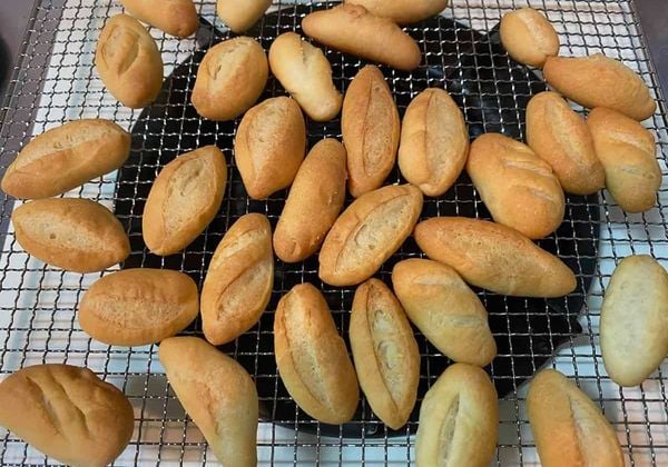 Cách làm bánh mì mini bằng nồi chiên không dầu vàng mềm