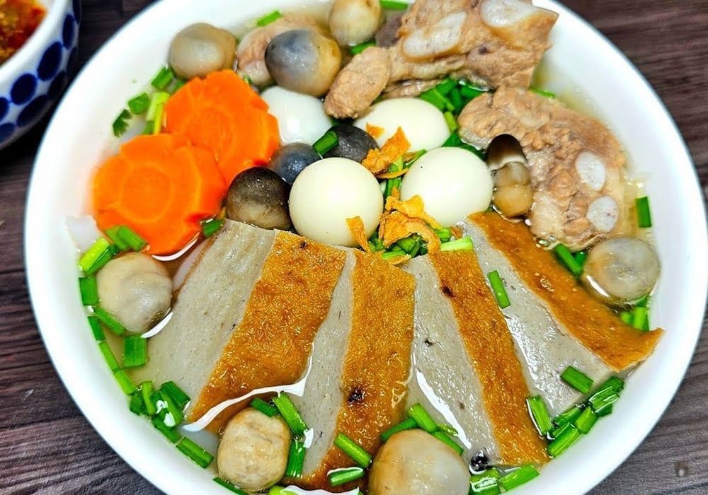 Cách nấu bánh canh chả cá thu ngon đậm đà, tròn vị