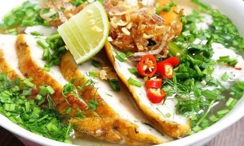 Cách nấu bánh canh chả cá Nha Trang chuẩn vị, đậm đà