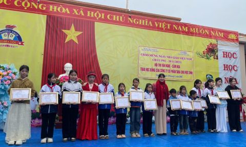 Quả ngọt đầu mùa - BlueStone trao học bổng tiếp sức trẻ em nghèo vượt khó