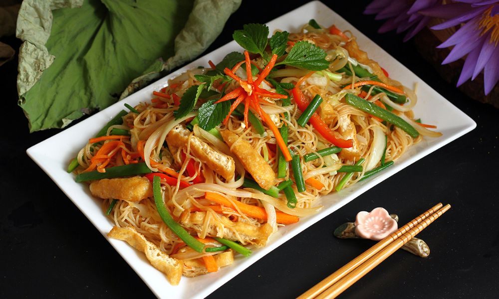 Cách làm bún khô xào chay thơm ngon, hấp dẫn tại nhà