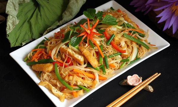 Cách làm bún khô xào chay thơm ngon, hấp dẫn tại nhà